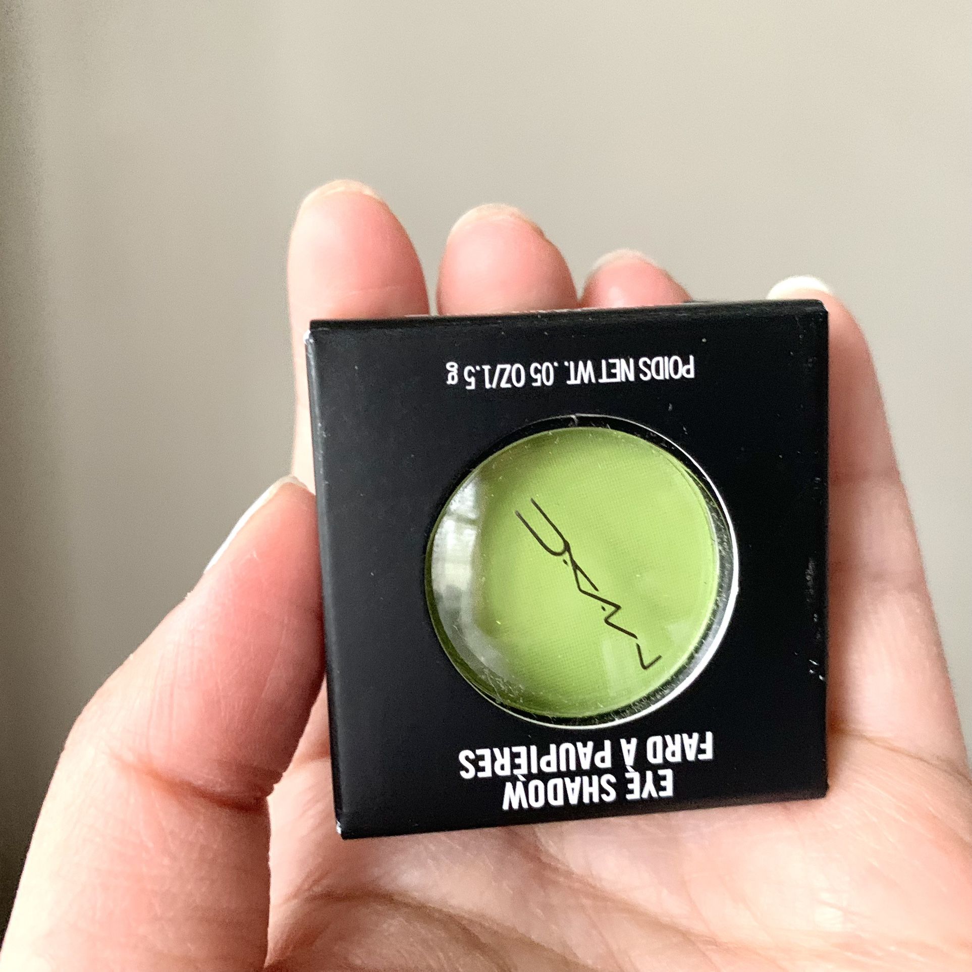 New MAC M·A·C Eye Shadow What's the WiFi? Matte (Light Green)