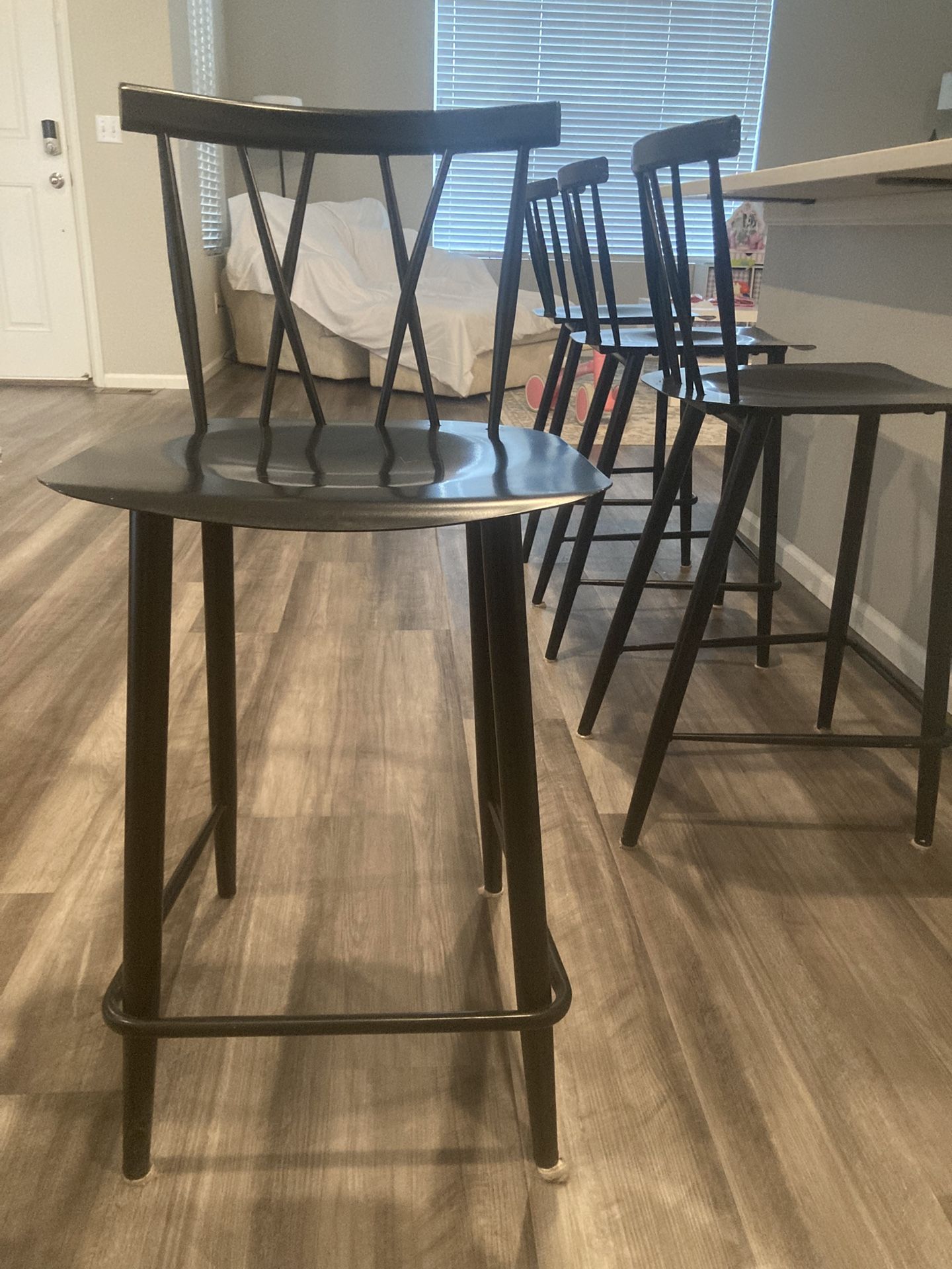 Set Of 4 Black Barstools 