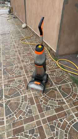 Bissel Pet Revolution Carpet washer