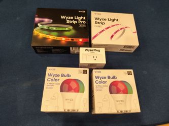 Wyze Smart Home Bundle – Lights, Strips & Plugs