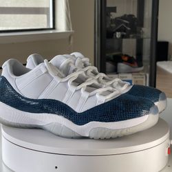 Jordan 11 Navy snakeskin SZ 11.5