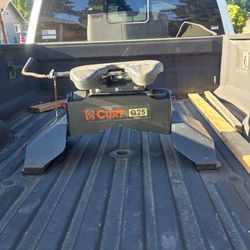 Curt Q25 fifth wheel hitch