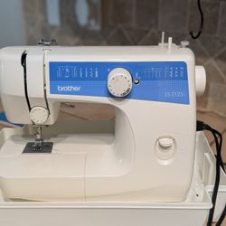 Brother Sewing Machine (LS-2125i) with Hard Case - Tested & Working