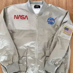 Asstseries NASA  jacket Reflective Gray Logo & Flag (SZ XL) | Unisex  Casual