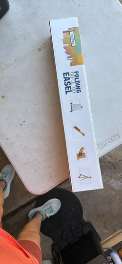 The Art District Folding Table Top Easel NIB
