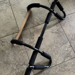 Pull Up Bar