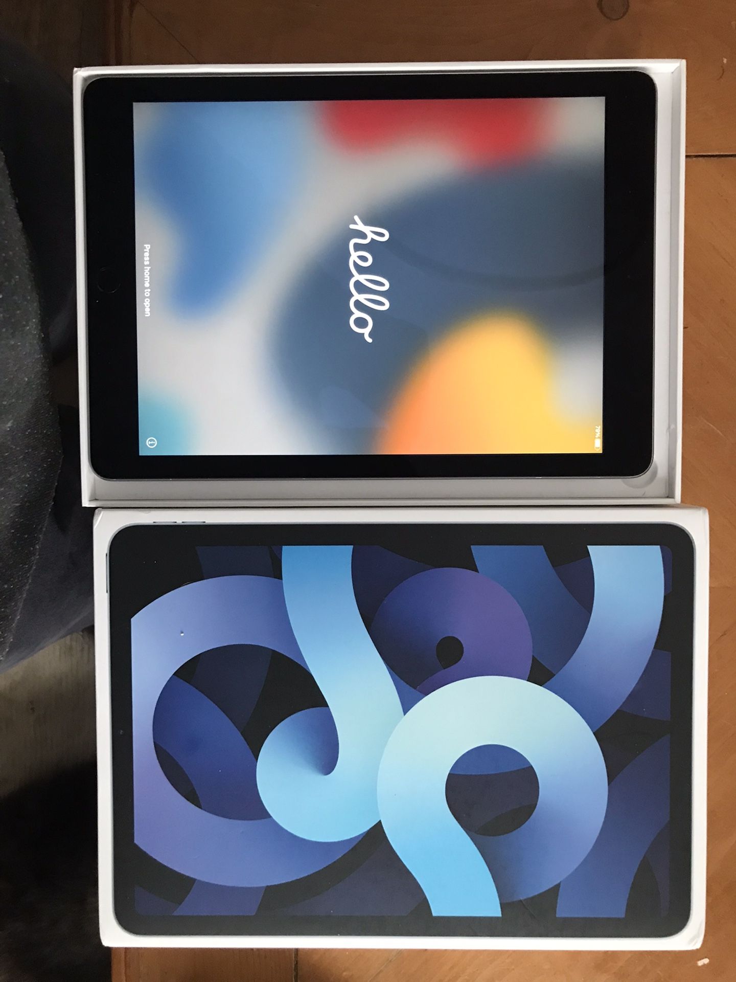 New Unlocked In Box Apple iPad Air 4 256gigs Storage
