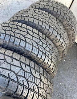 275/65/20 Cooper vendo un set de llantas usadas excelente condiciones de vida las 4 ✅🤩I am selling a set of used tires, all 4 in excellent living con