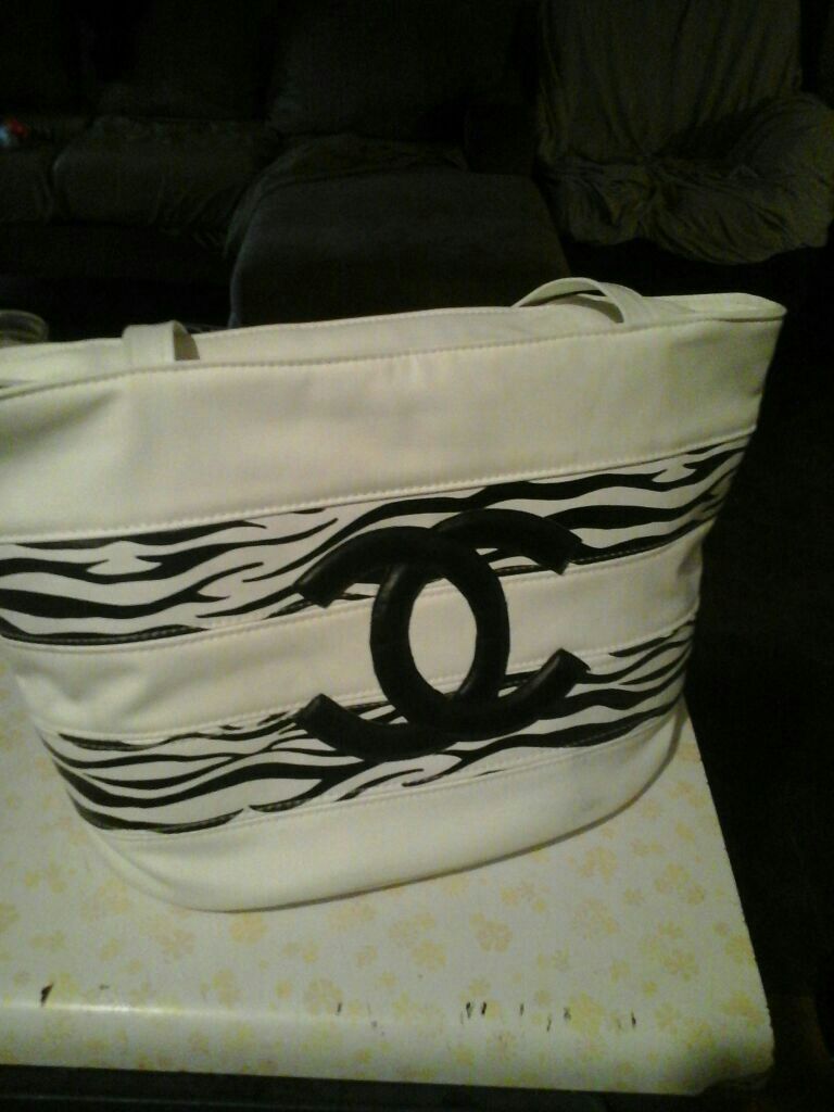Chanel Bag for Sale in Phoenix, AZ - OfferUp