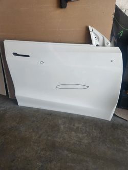 2020-2025 Tesla Model Y Right Passenger Front Door Shell