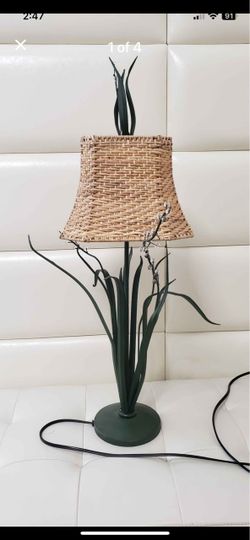Table lamp metal green leaves and bamboo shade