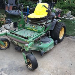 John Deere ride on mower