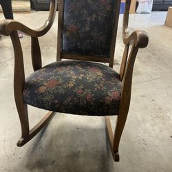 Antique Rocking Chair 