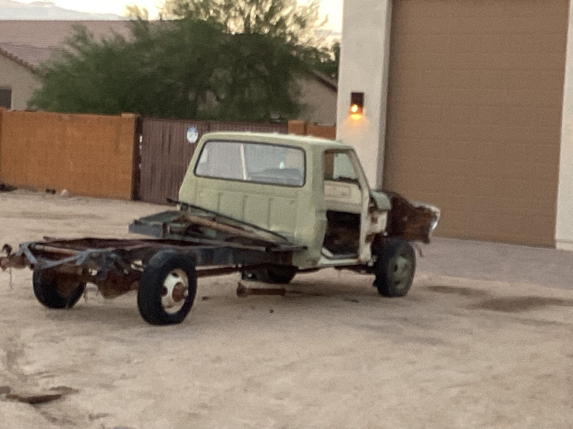 19 67 Ford F350 cab and Chassis