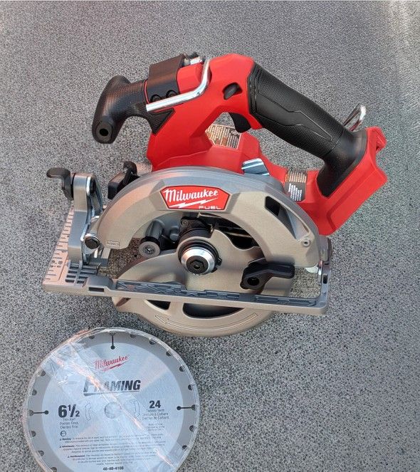 Milwaukee 6.5 circular saw M18 Brushless (2833-20)