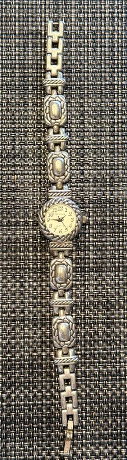 Women’s Geneva Quartz Bracelet Watch