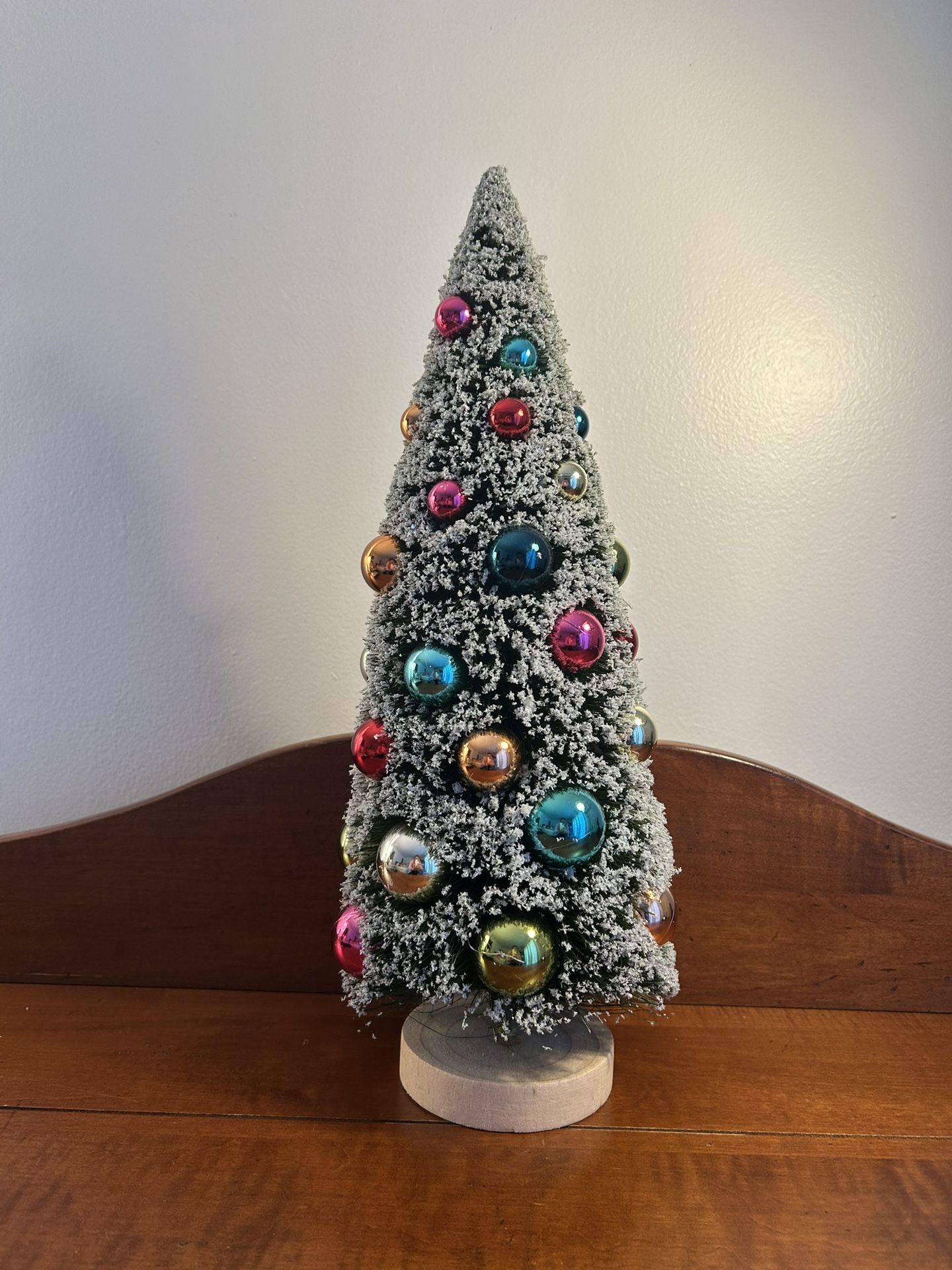 Large Bottle Brush Tree 17” x 6.5”