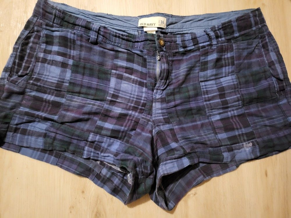 π©΅ Vintage-Style Old Navy Patchwork Plaid Shorts β Size 16 (Y2K Vibes)