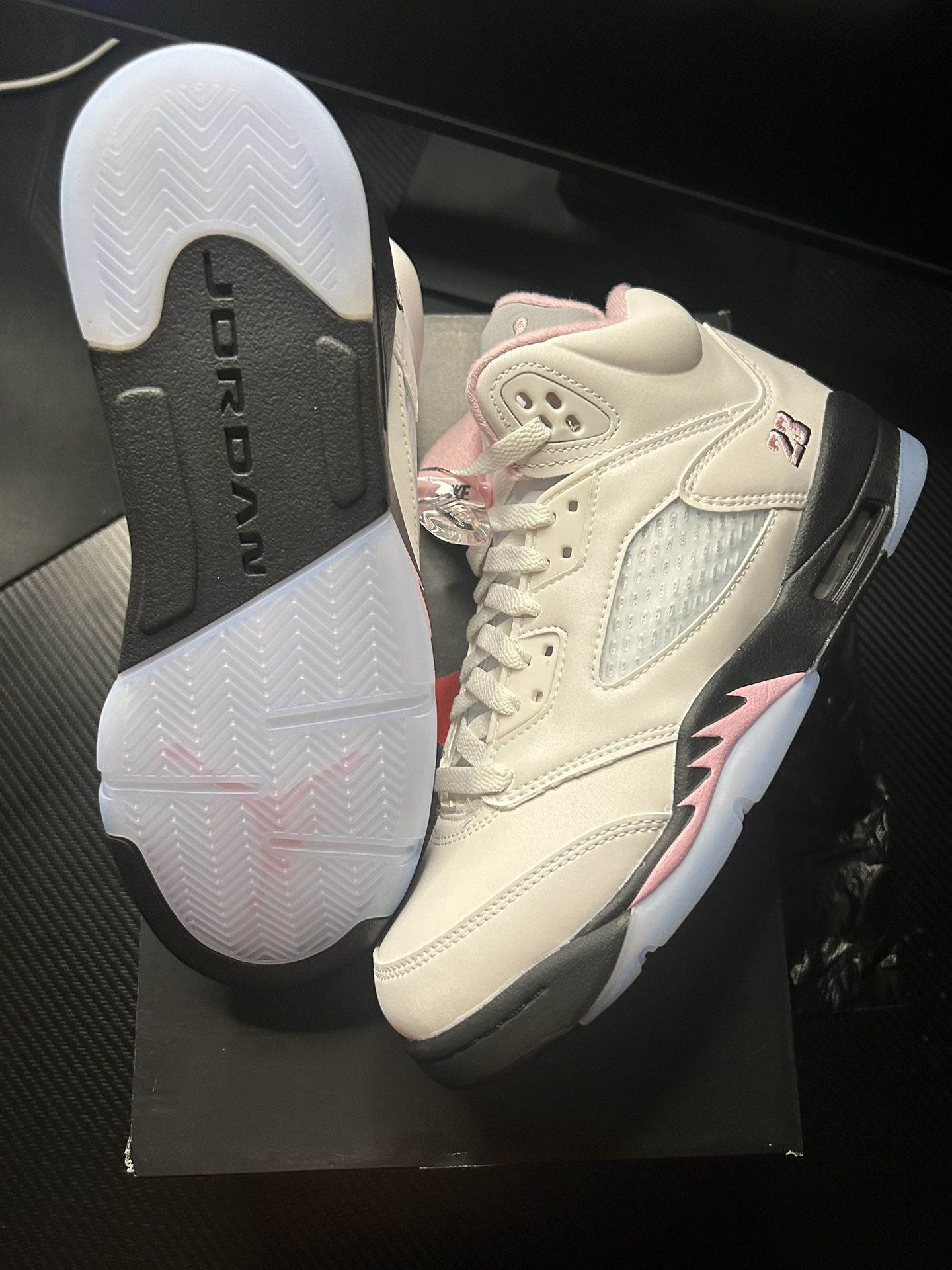 Jordan 5 Medium Soft Size 6y New