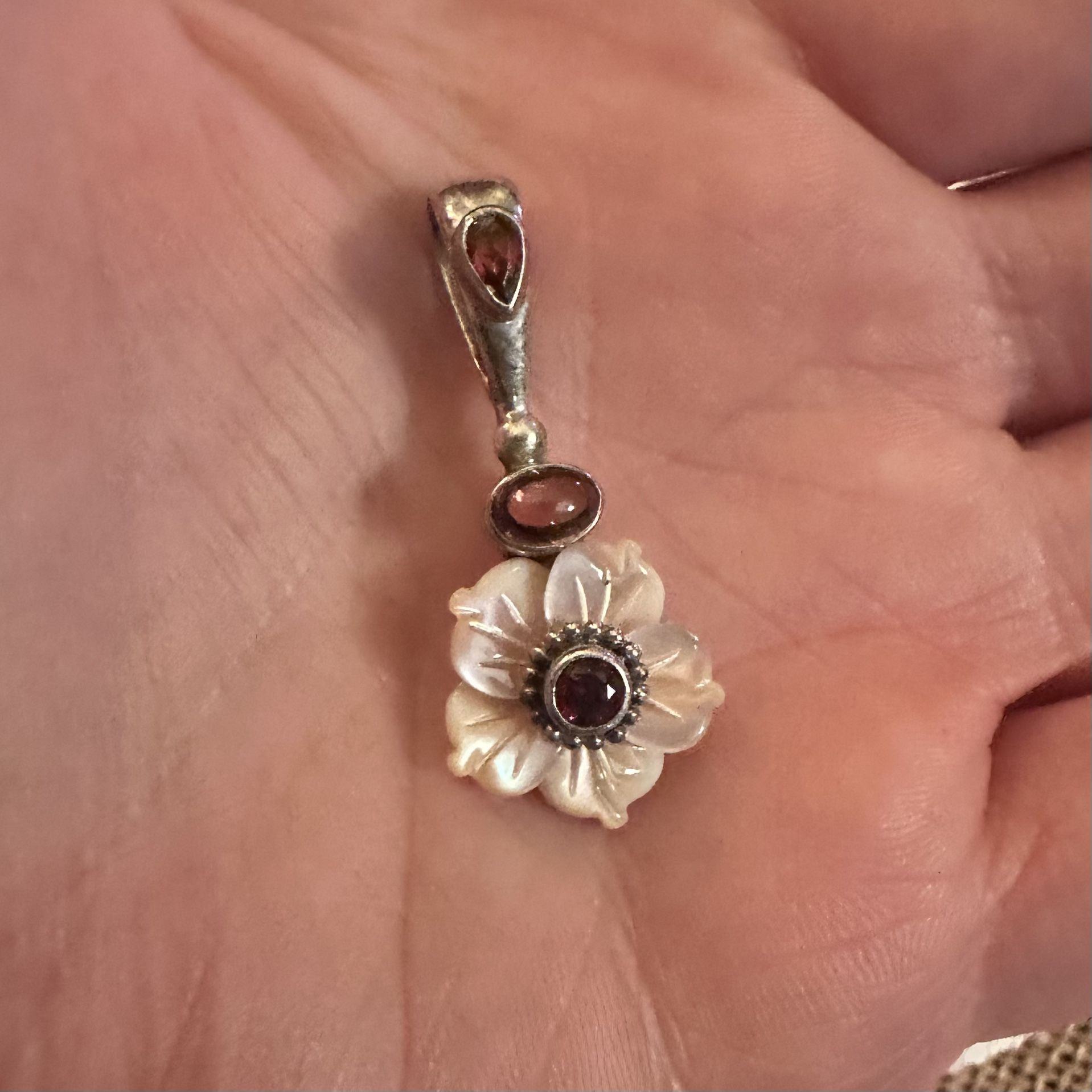 New Sterling Silver Pink Mother Of Pearl Flower And Garnet Pendant