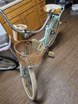 Huffy Nel Lusso cruiser bike