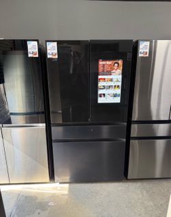SAMSUNG BESPOKE MATTE BLACK FAMILY HUB FOUR DOOR REFRIGERATOR WITH BEVERAGE CENTER 😍