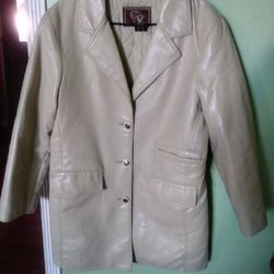 Italian leather blazer jacket by (CV Moda) .médium size For women 20% less on the marked price