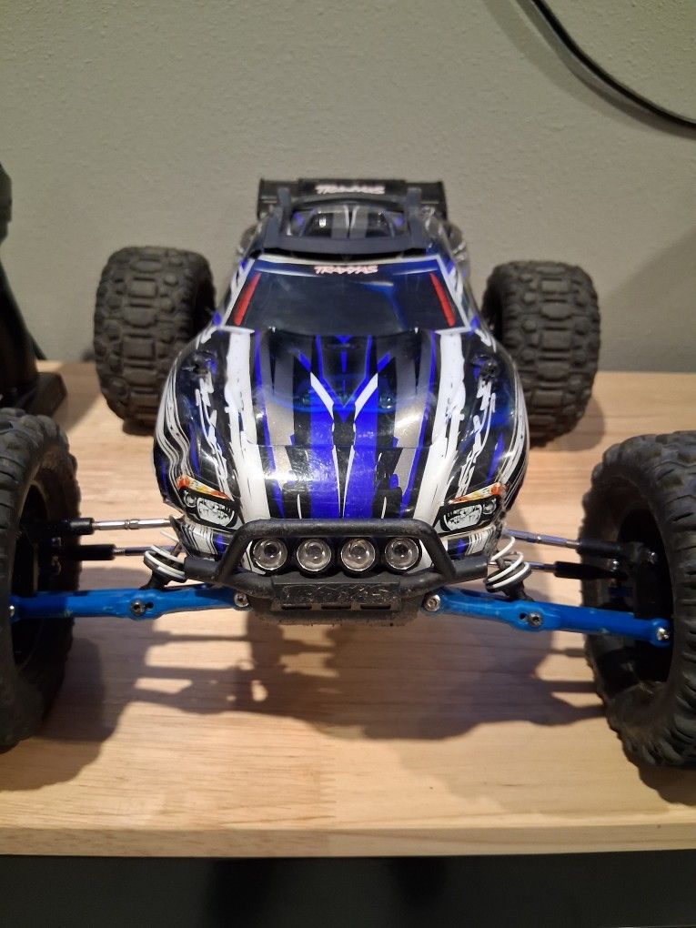 Traxxas Rustler