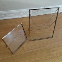 2 transparent photo frames