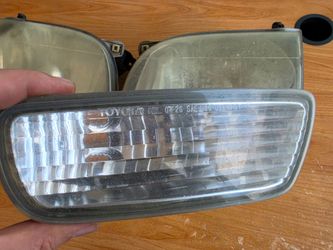 2001-2004 Toyota Tacoma OEM Right Front Bumper Turn Signal Light Clear Passenger Side 81(contact info removed)0