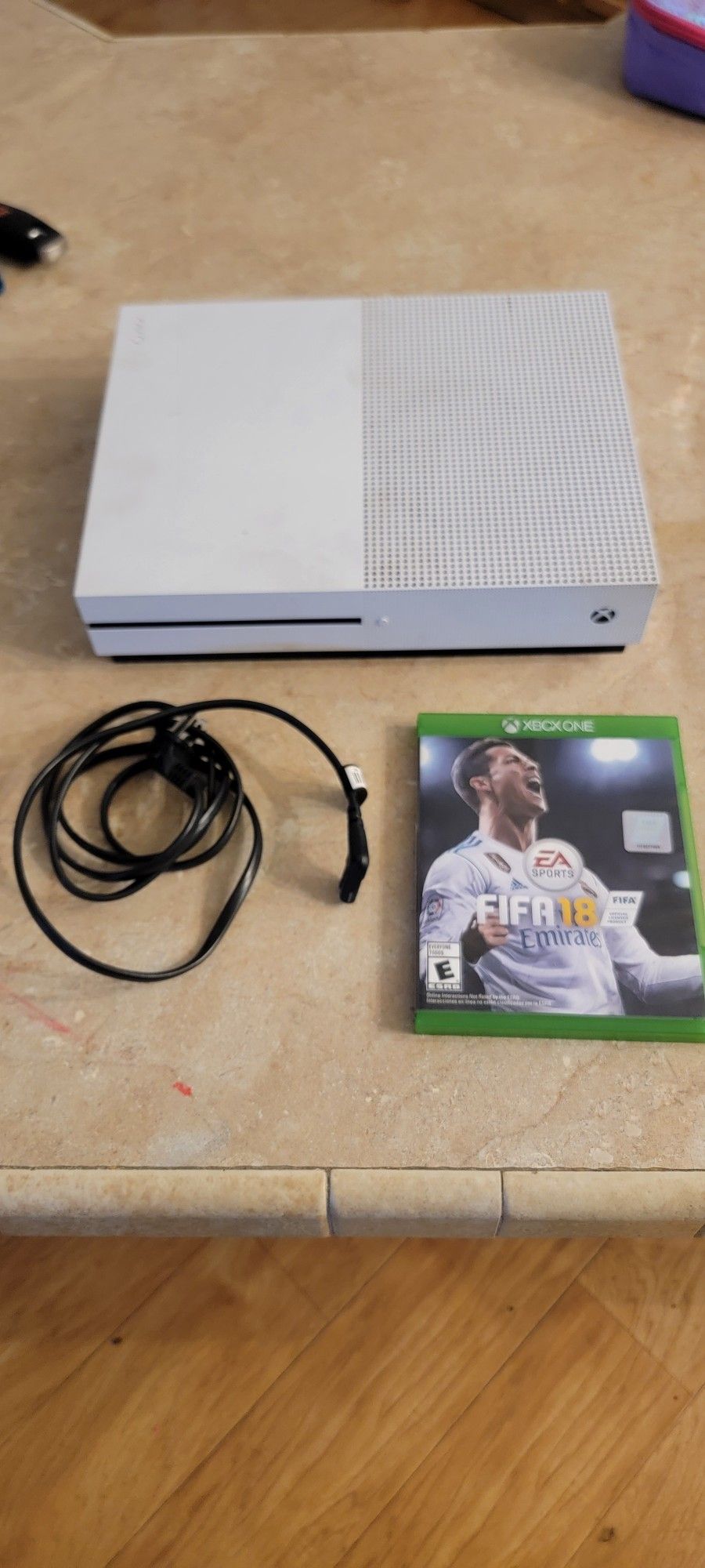 X Box One S + 1 Game