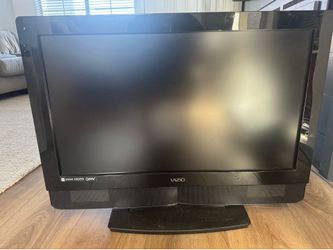 Vizio 32” TV with Remote