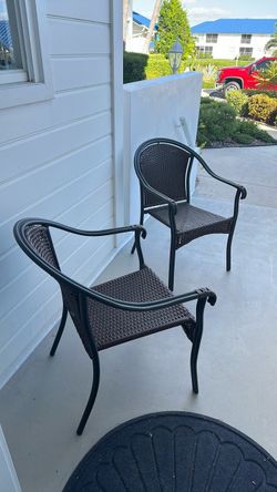 Set of 2 Outdoor Wicker Patio Chairs