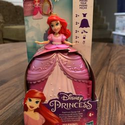 Disney Princess Fashion Surprise 