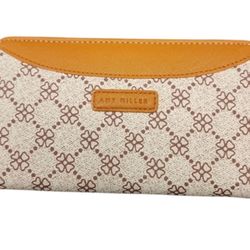 Amy Miller ( Wallet) 