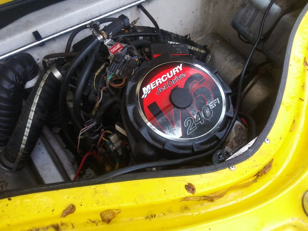 Photo Sugarsand made by seadoo! 240hp 6 cly 2stroke motor!