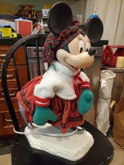 Vintage Minnie Mouse Christmas Skater -Animated 