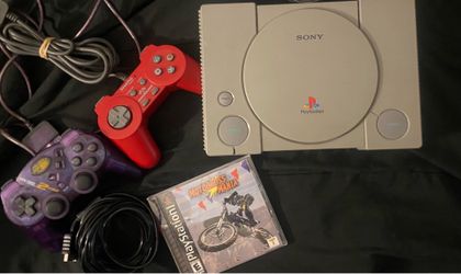 PlayStation 1 with two controllers and game fully refurbished