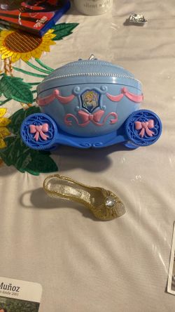 Disney Princess Cinderella Musical Deluxe Jewelry Box Carriage Coach w/ Trays