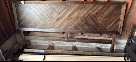 King bed w/hardboard
