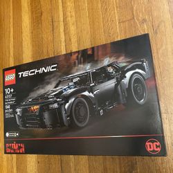  LEGO Technic The Batman – Batmobile 42127 Model Car