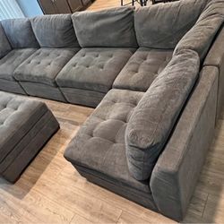Gray Sectional Couch With Ottoman 