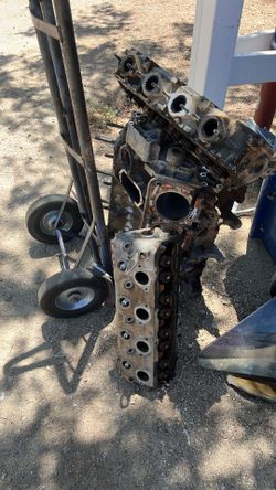 Free Porsche 928 aluminum engine block heads