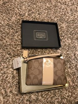Brand new Coach clutch