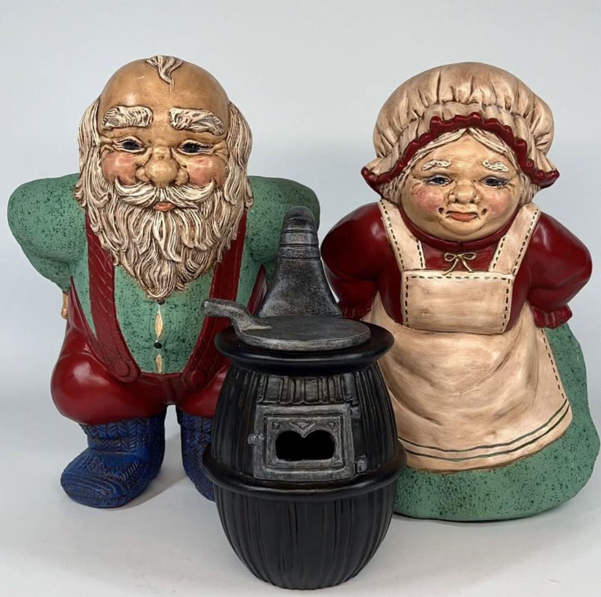 Vintage Mr and Mrs Santa Clause Pot Belly Stove Ceramic Display Christmas Decor