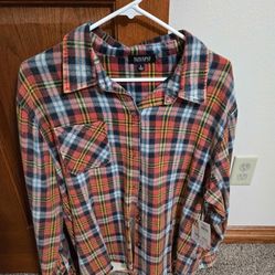 BRAND NEW! La La Land Women's Long Sleeve Flannel (Large)