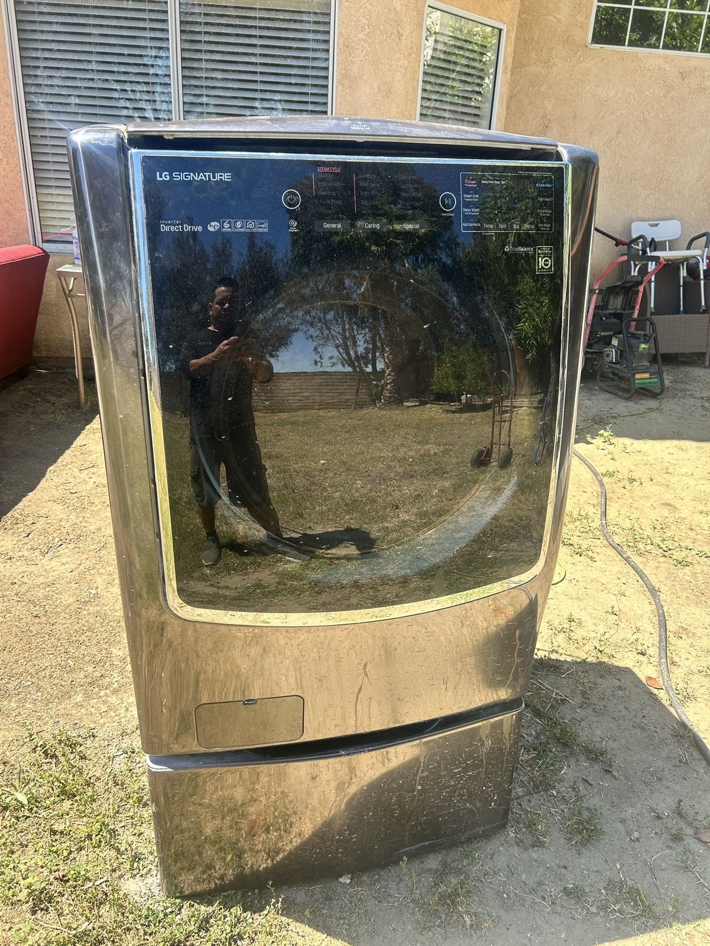 Parting Out: LG SIGNATURE Smart Front-Load Washer (WM9500HKA)