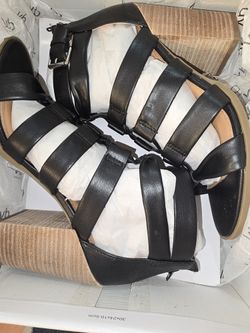 New Women's Stappy Clogs