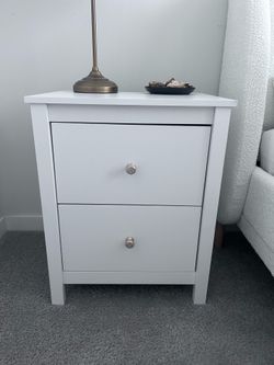 Set of nightstands