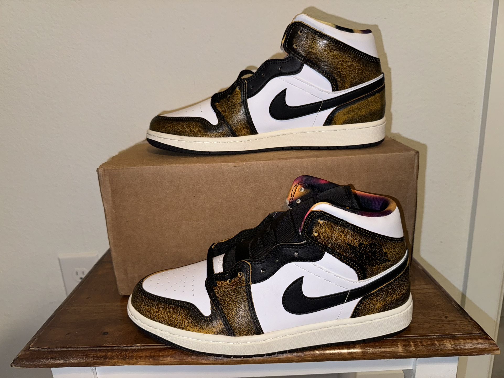 Air Jordan 1 Mid SE 'Orange Wear-Away Sz 10